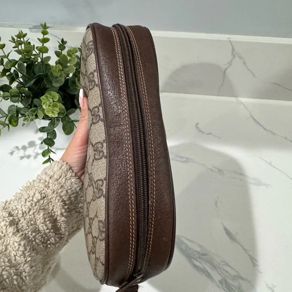 SOLD-Authentic Vintage Gucci Brown Monogram Wristlet Bag - Picture 9 of 16